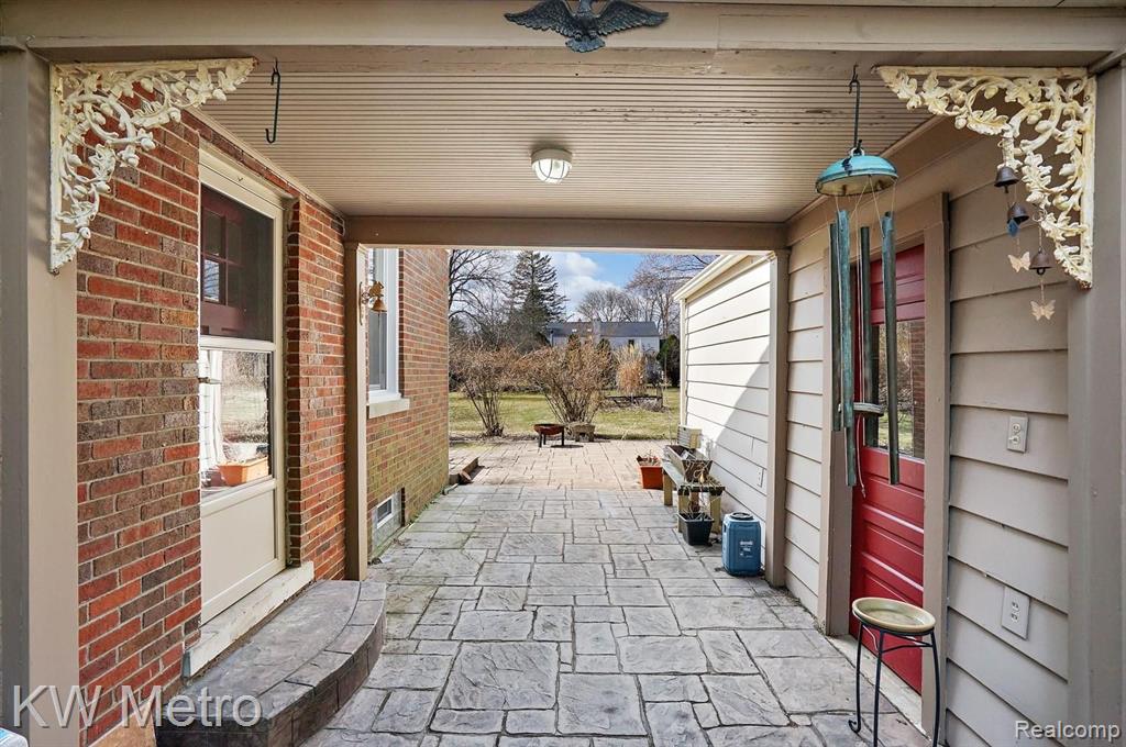 31675 Lahser Road Beverly Hills, MI 48025 - Photo 23 of 28