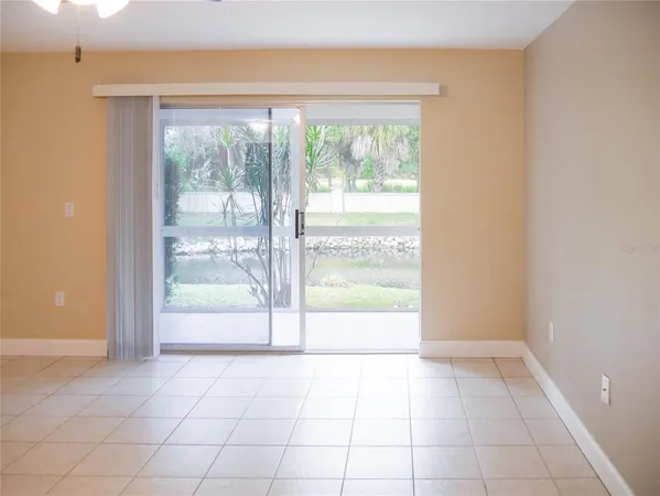 $2,000 | 2411 Aspinwall Street, Unit 2411, Sarasota, FL 34237