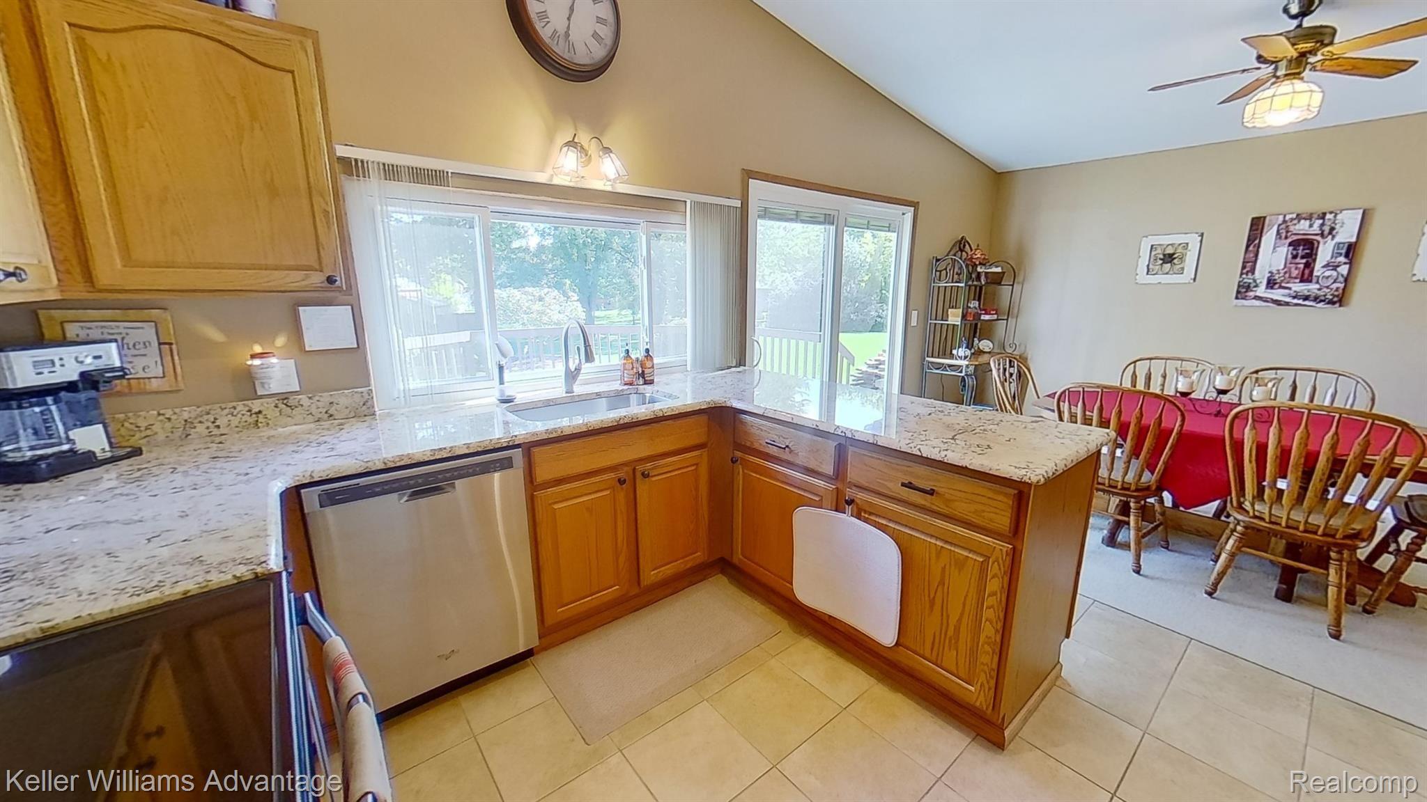 16430 Levan Road Livonia, MI 48154 - Photo 11 of 42 LevanRd_16430_Kitchen_01.jpg