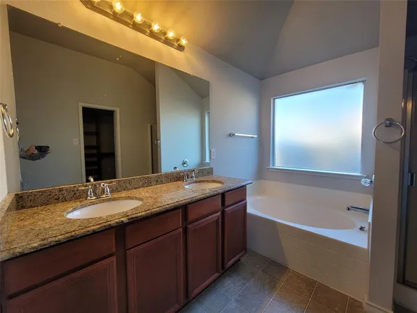 $1,950 | 306 Charleston Drive, Anna, TX 75409