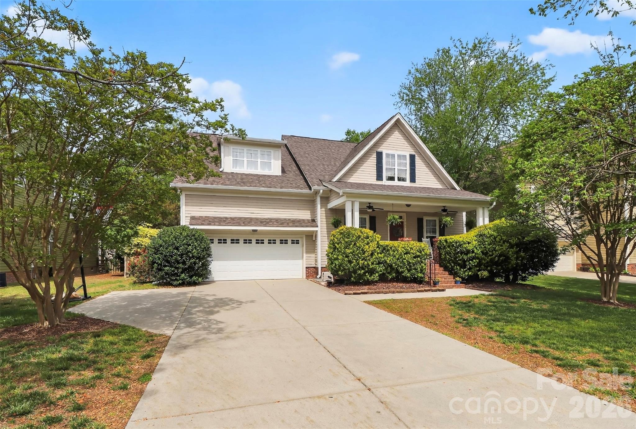366 Shoreline Parkway Tega Cay, SC 29708 - Photo 2 of 37