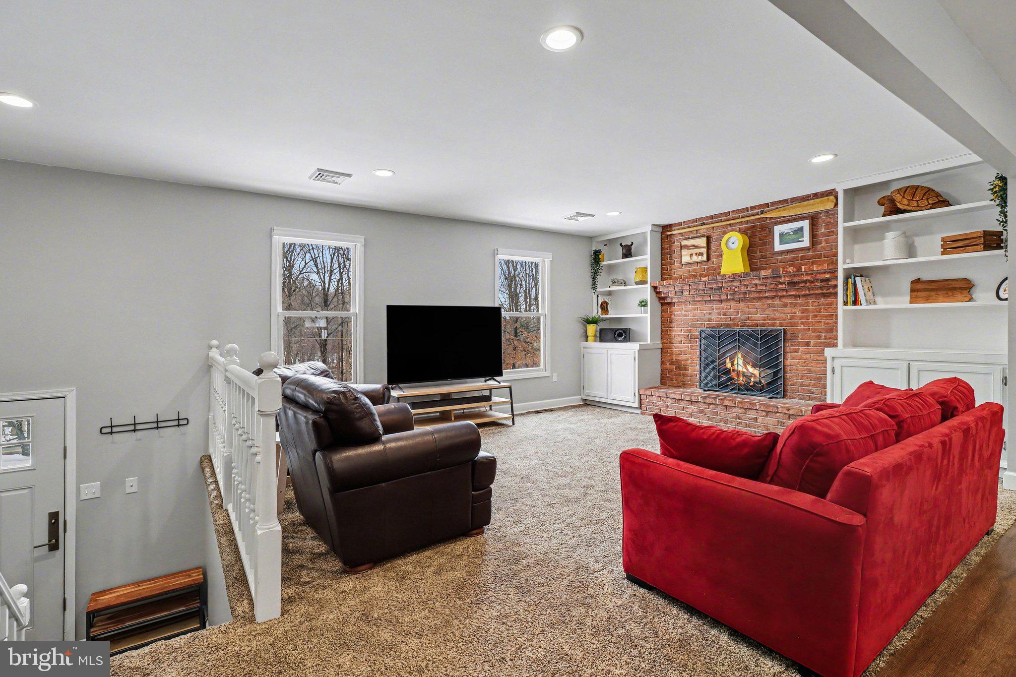 2156 Miller Road Hummelstown, PA 17036 - Photo 4 of 36 Gallery Image 4
