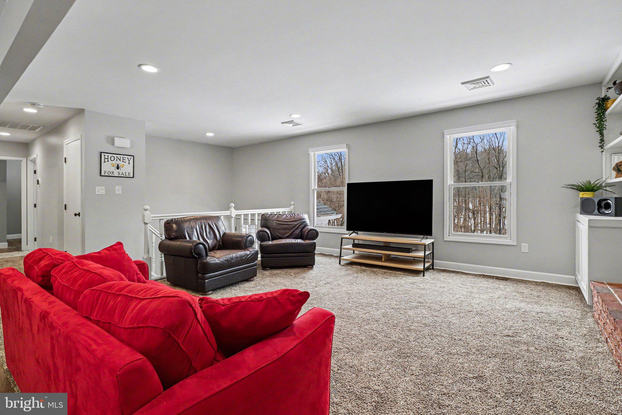2156 Miller Road Hummelstown, PA 17036 - Photo 5 of 36 Gallery Image 5