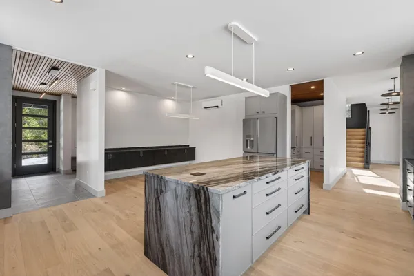 $1,750,000 | 448 Blackstrap Road, Falmouth, ME 04105