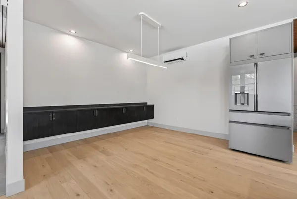 $1,750,000 | 448 Blackstrap Road, Falmouth, ME 04105