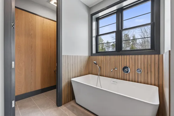 $1,750,000 | 448 Blackstrap Road, Falmouth, ME 04105