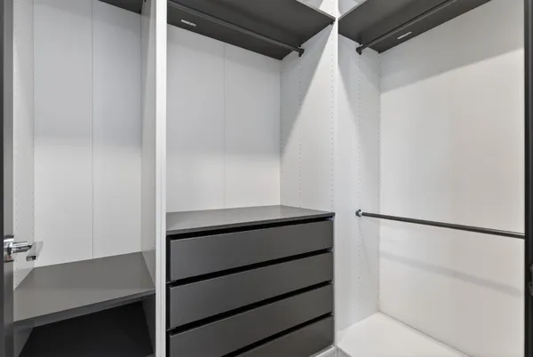 $1,750,000 | 448 Blackstrap Road, Falmouth, ME 04105