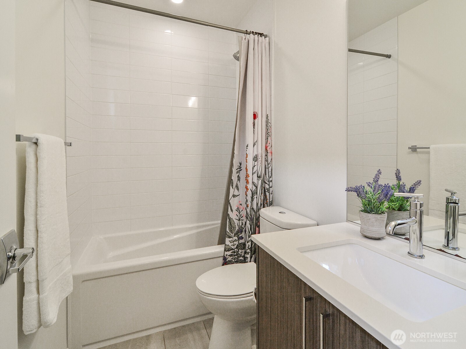 6539 4th Avenue Northeast, Unit B Seattle, WA 98115 - Photo 15 of 22