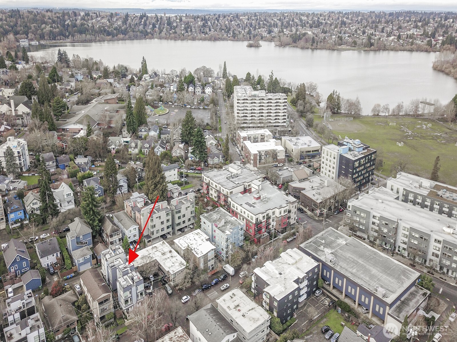 6539 4th Avenue Northeast, Unit B Seattle, WA 98115 - Photo 5 of 22