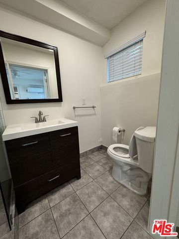 $1,725 | 5813 Harold Way, Los Angeles, CA 90028