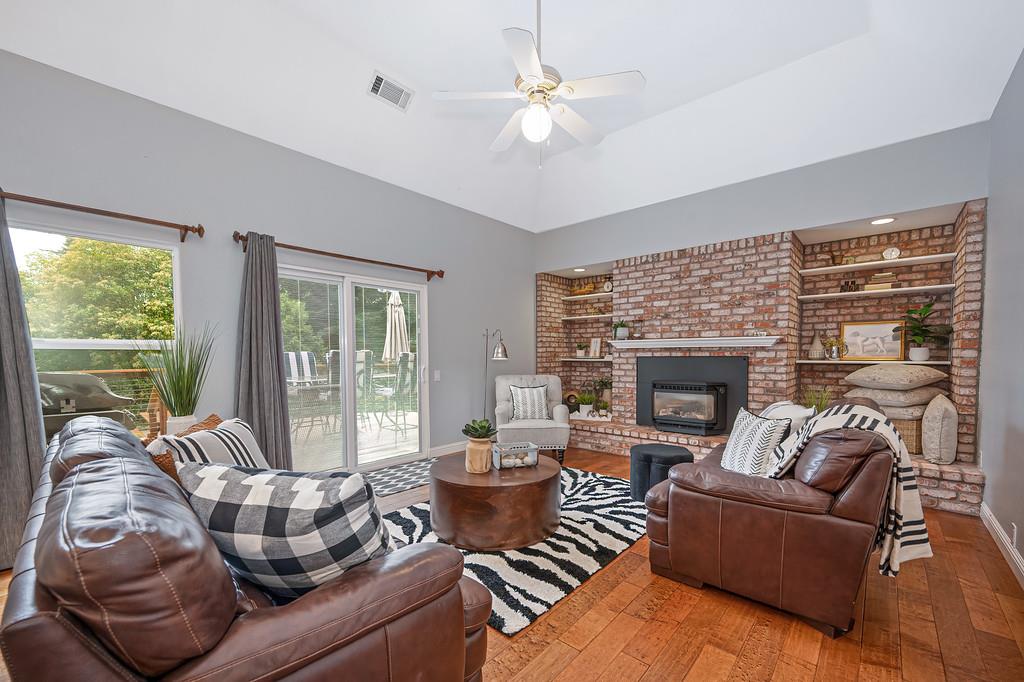 8780 Longmore Way Fair Oaks, CA 95628 - Photo 12 of 48