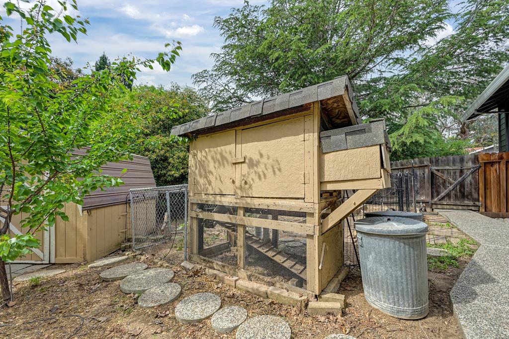 8780 Longmore Way Fair Oaks, CA 95628 - Photo 41 of 48
