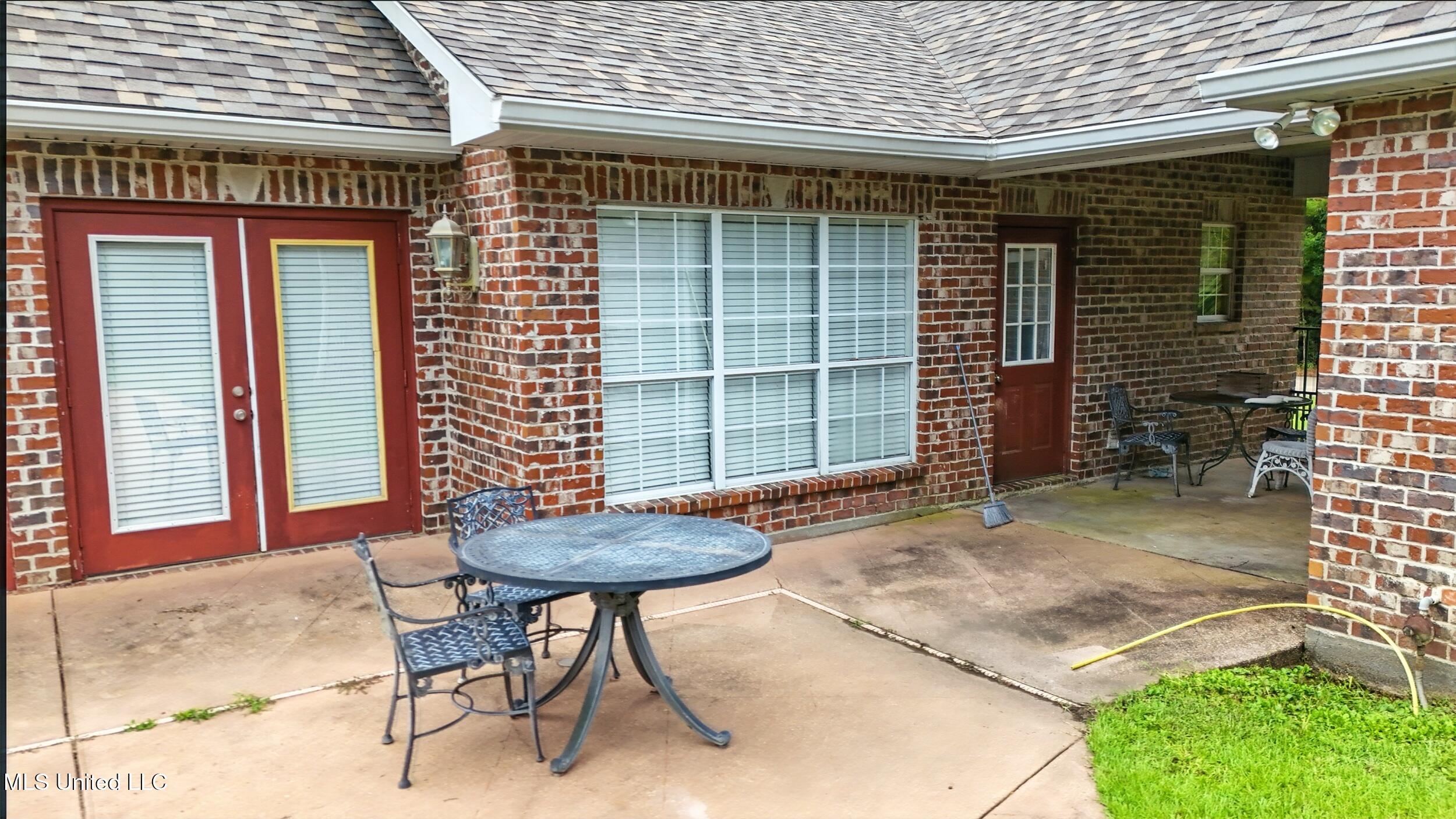 5997 The Wds Road Picayune, MS 39466 - Photo 43 of 51 42_back patio