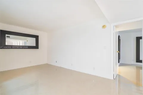 $570,000 | 20347 West Country Club Drive, Unit TH15, Aventura, FL 33180