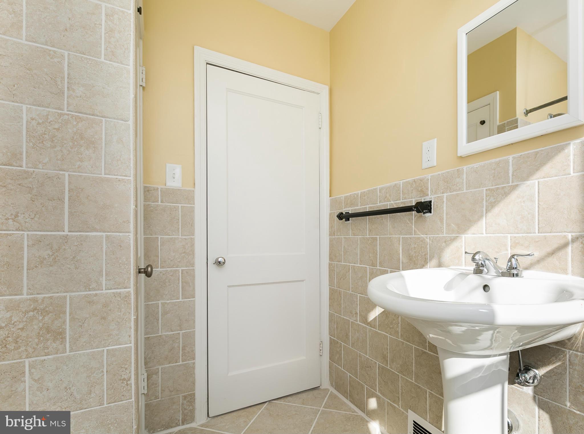 1731 Edgewood Road Baltimore, MD 21286 - Photo 21 of 30 Bath