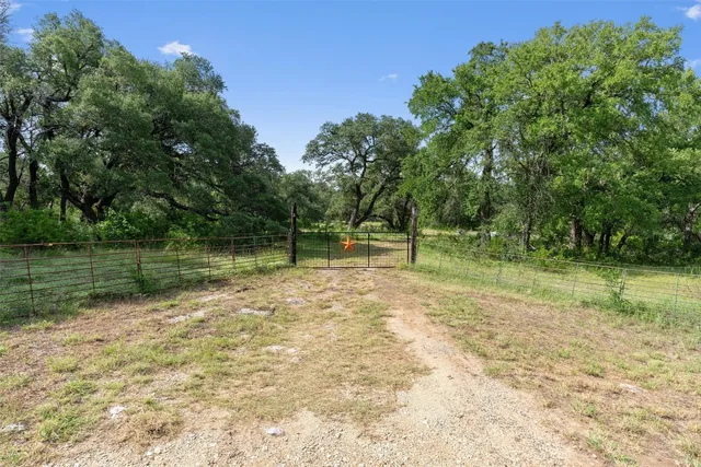 $445,000 | 301 County Road 281, Leander, TX 78641
