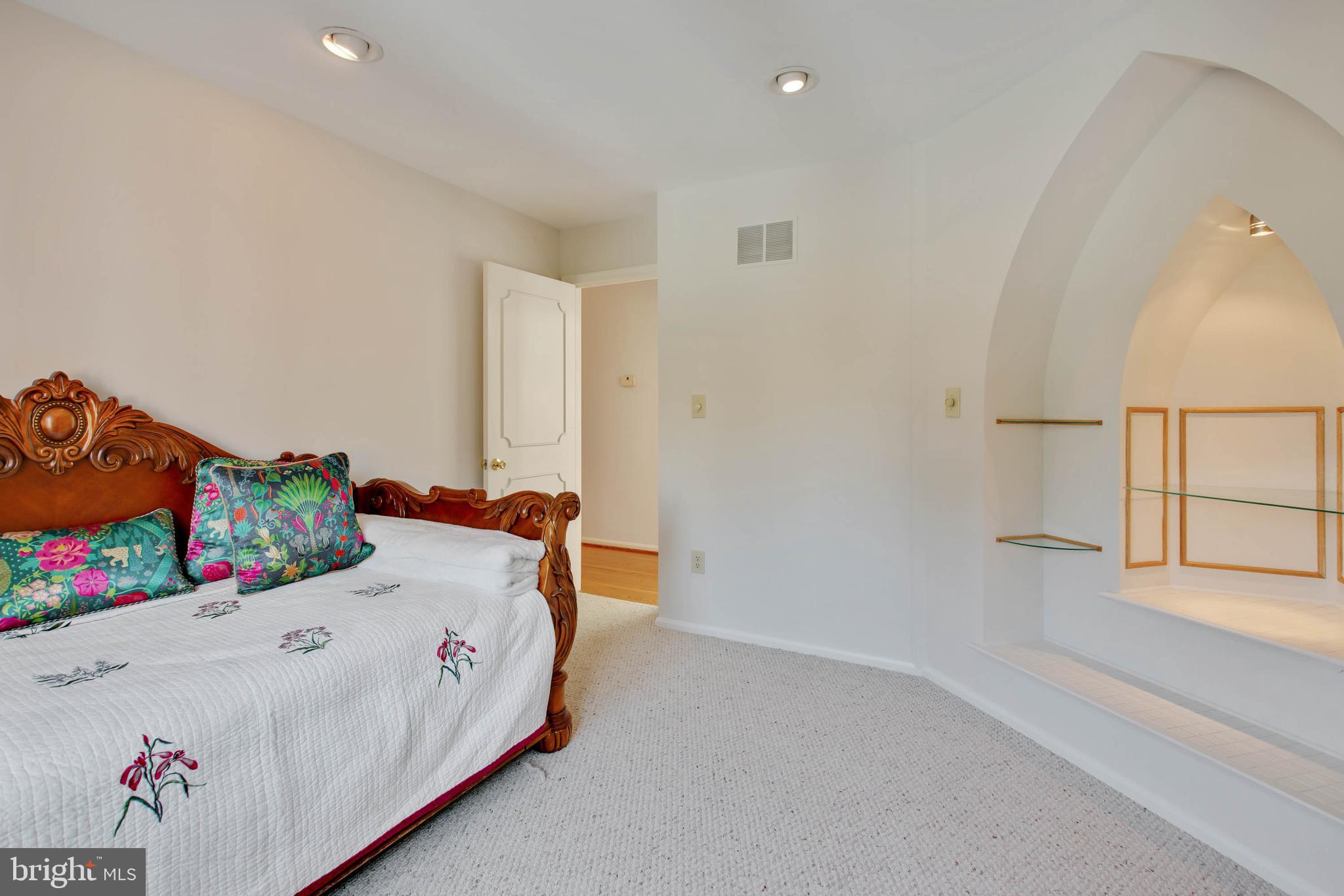 11694 Farside Road Ellicott City, MD 21042 - Photo 27 of 49 Bedroom