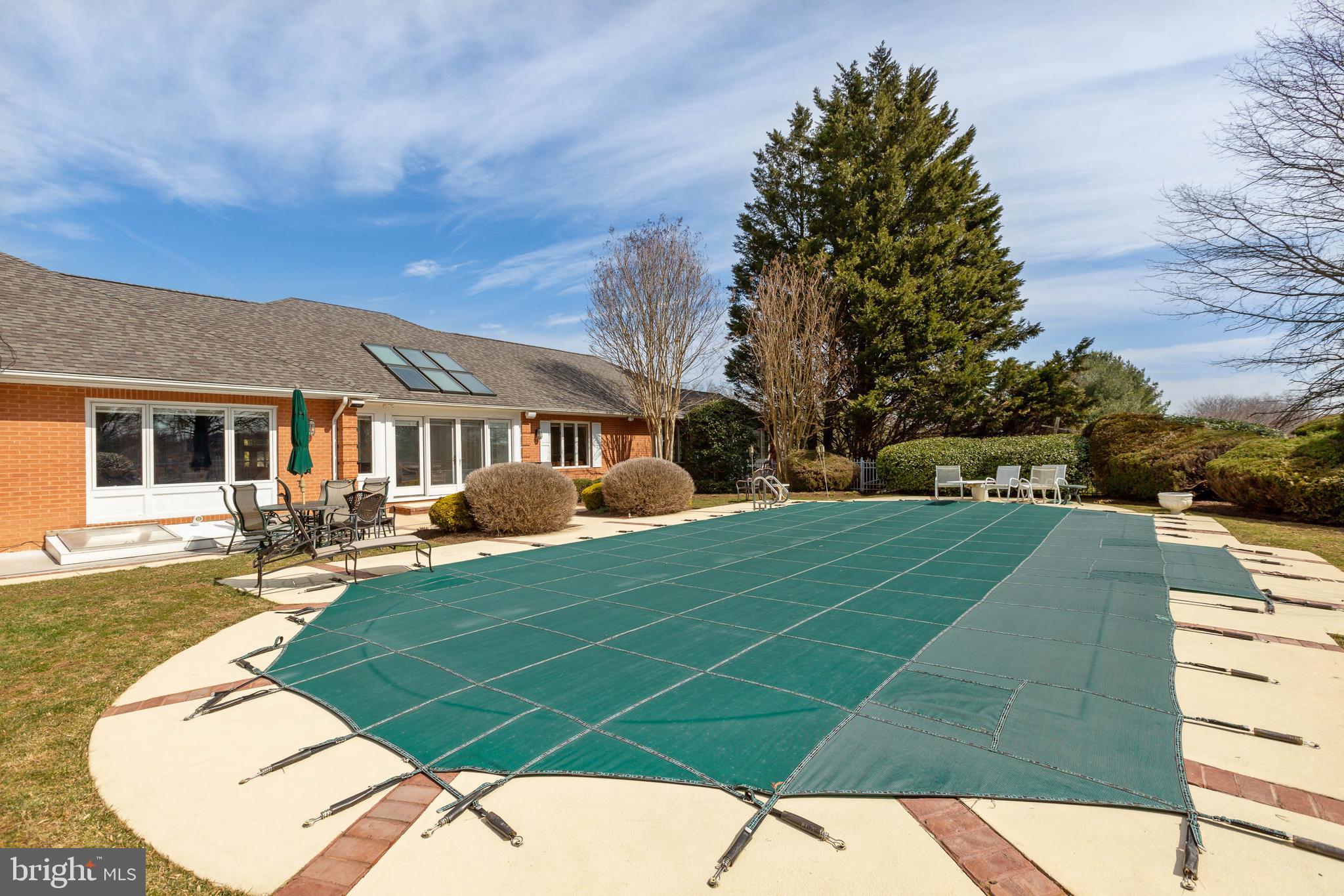 11694 Farside Road Ellicott City, MD 21042 - Photo 4 of 49 Pool
