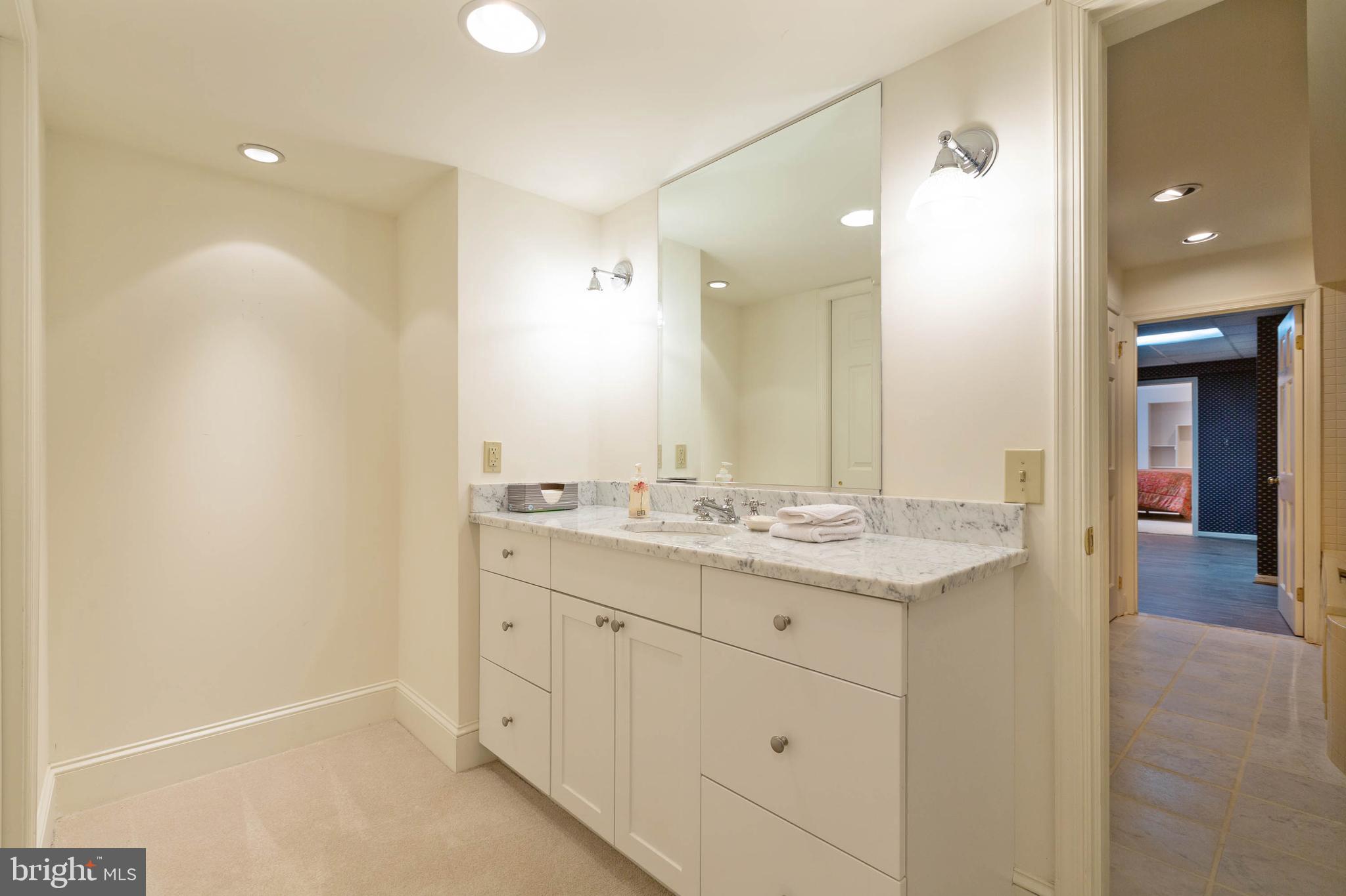 11694 Farside Road Ellicott City, MD 21042 - Photo 40 of 49 Bathroom