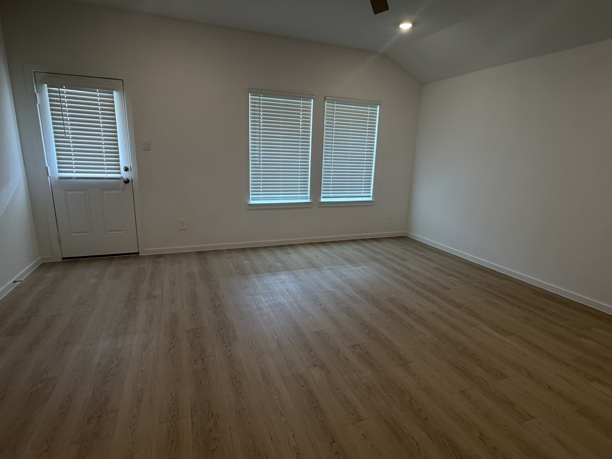 523 Robin Court Angleton, TX 77515 - Photo 17 of 50