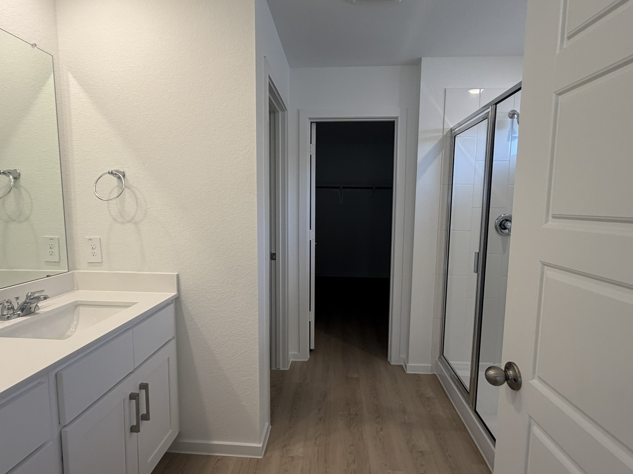 523 Robin Court Angleton, TX 77515 - Photo 19 of 50