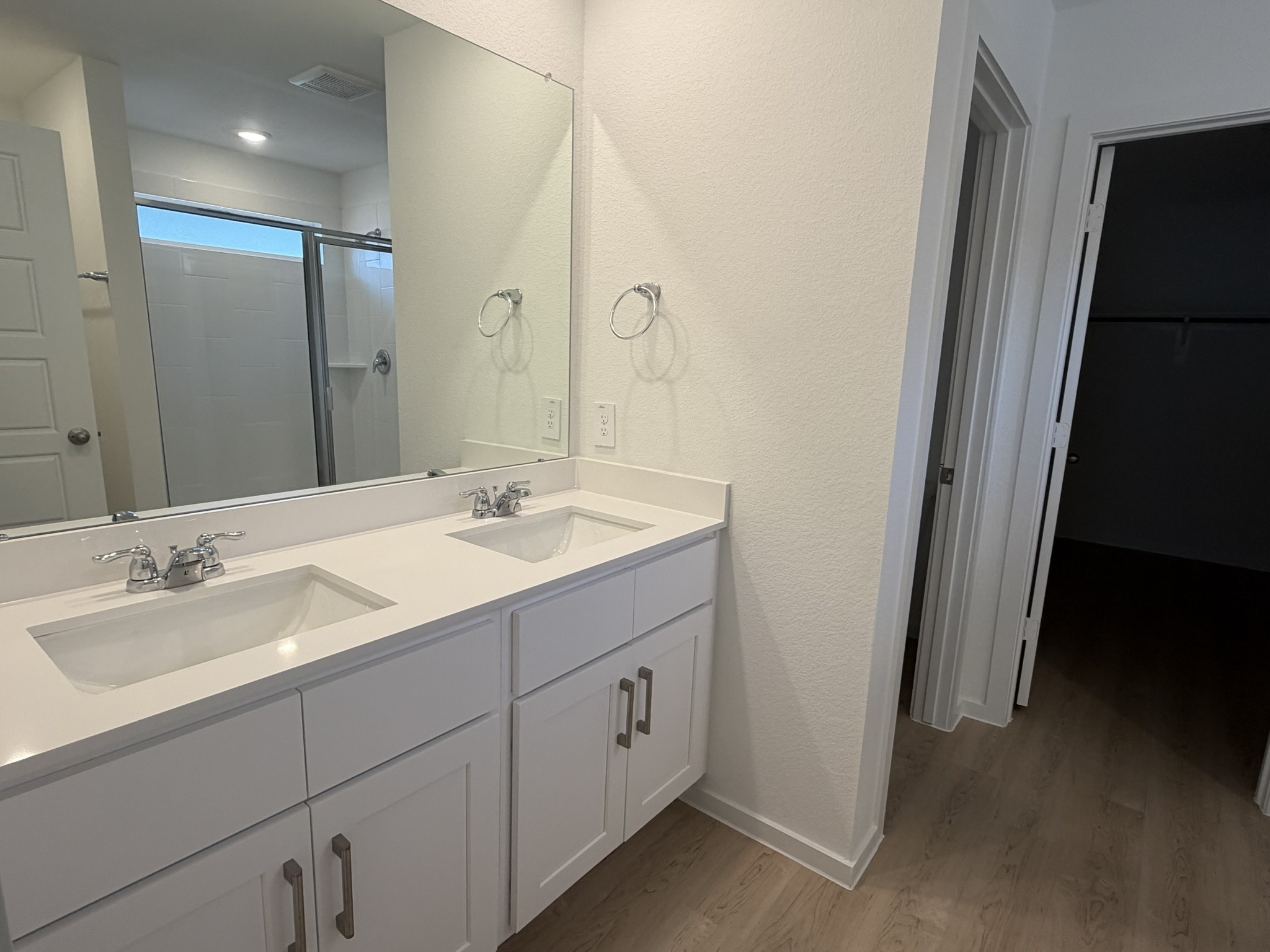 523 Robin Court Angleton, TX 77515 - Photo 20 of 50