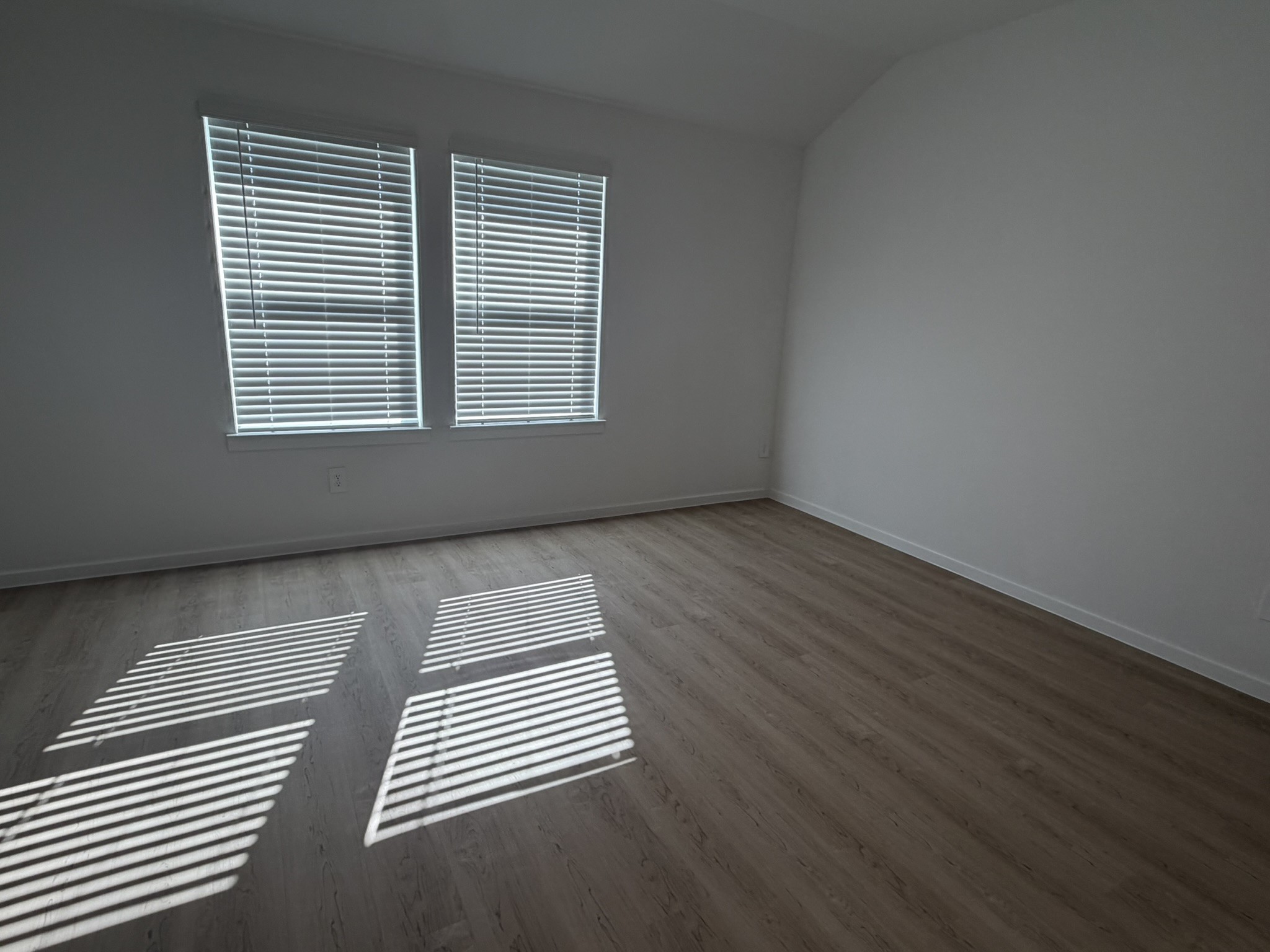 523 Robin Court Angleton, TX 77515 - Photo 26 of 50