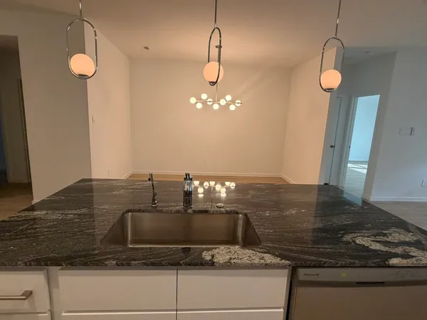 $2,550 | 523 Robin Court, Angleton, TX 77515