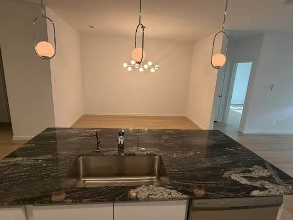 $2,550 | 523 Robin Court, Angleton, TX 77515