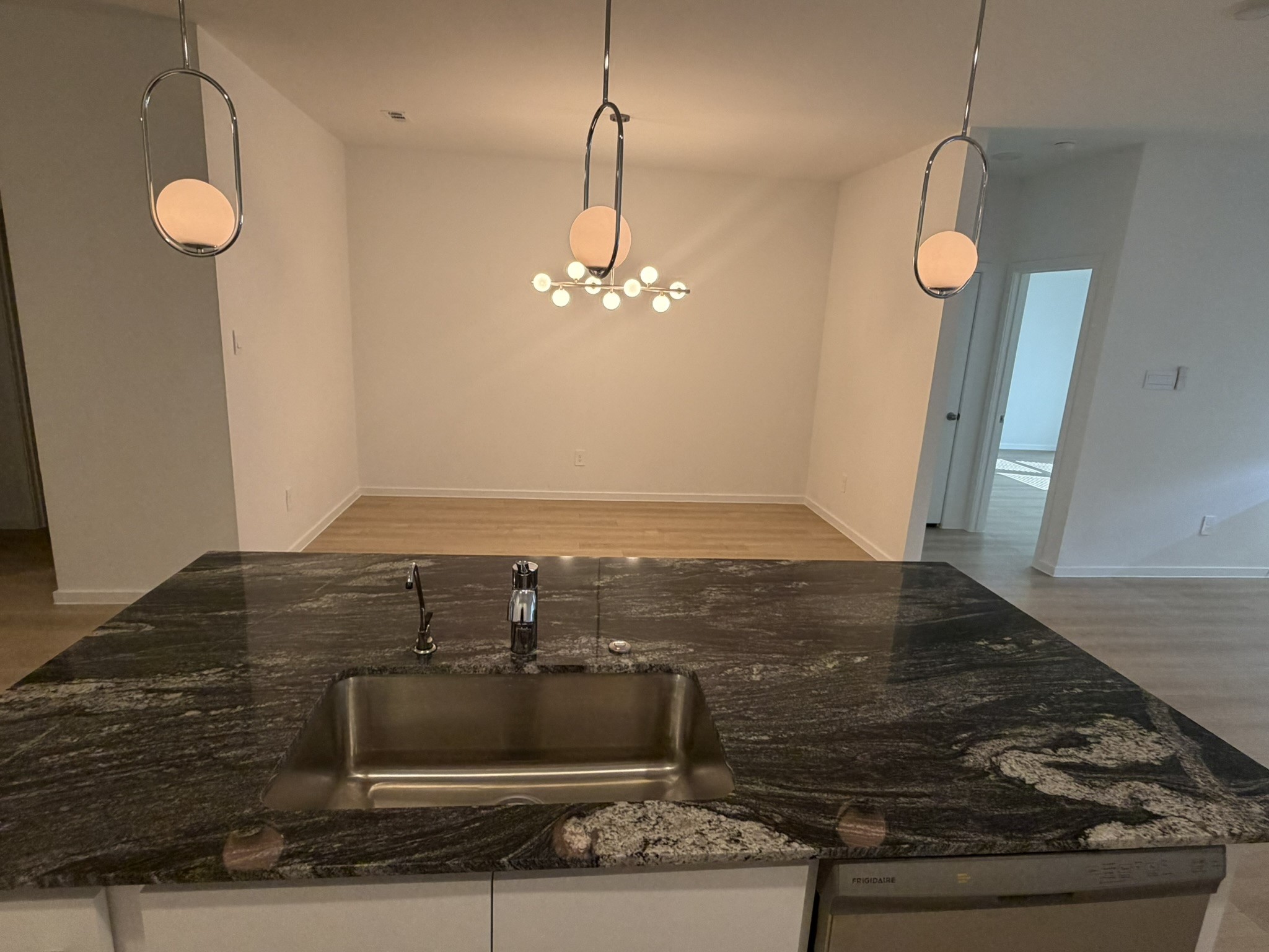 523 Robin Court Angleton, TX 77515 - Photo 9 of 50