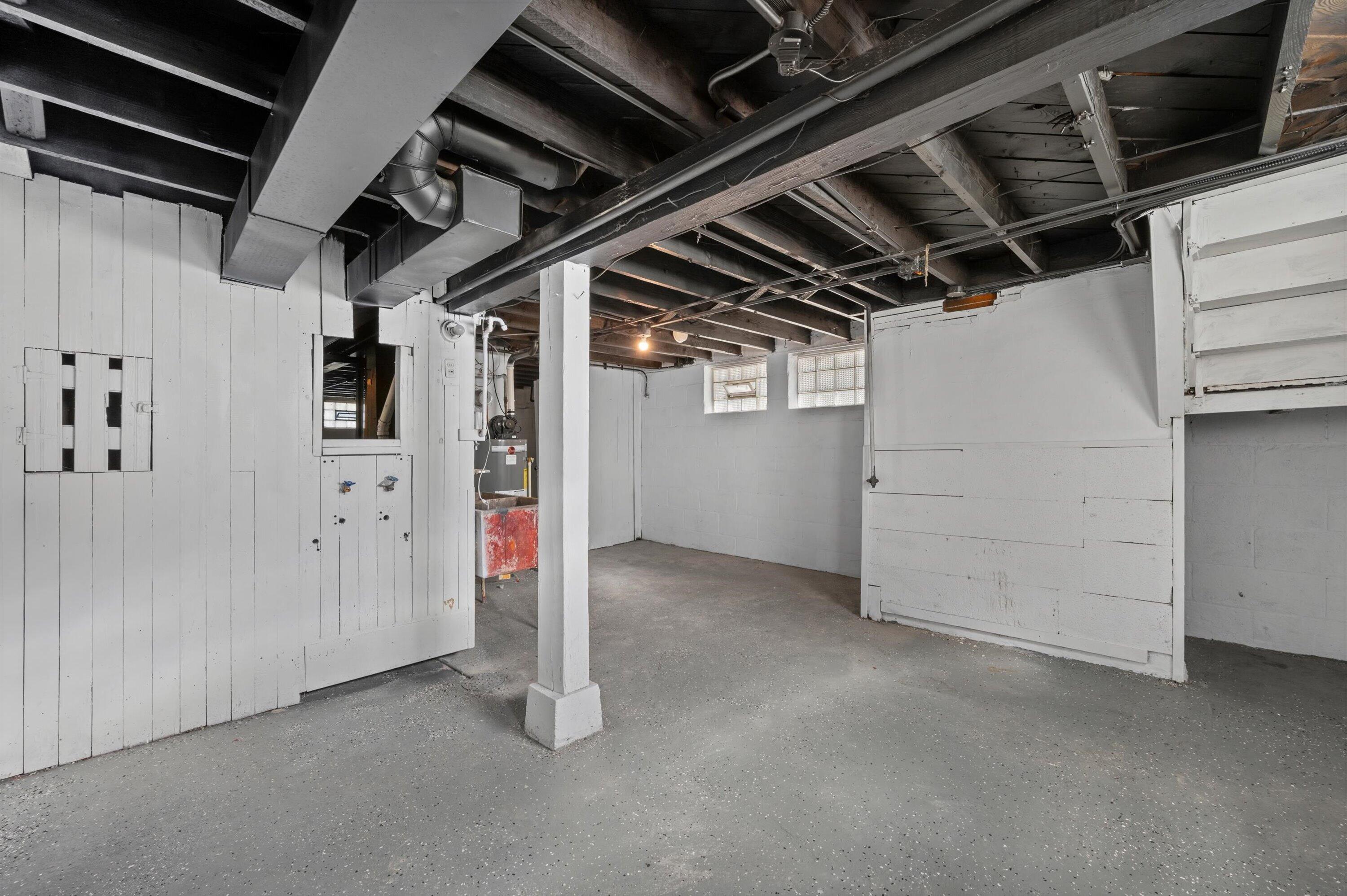 5543 North 34th Street Milwaukee, WI 53209 - Photo 28 of 37 Basement