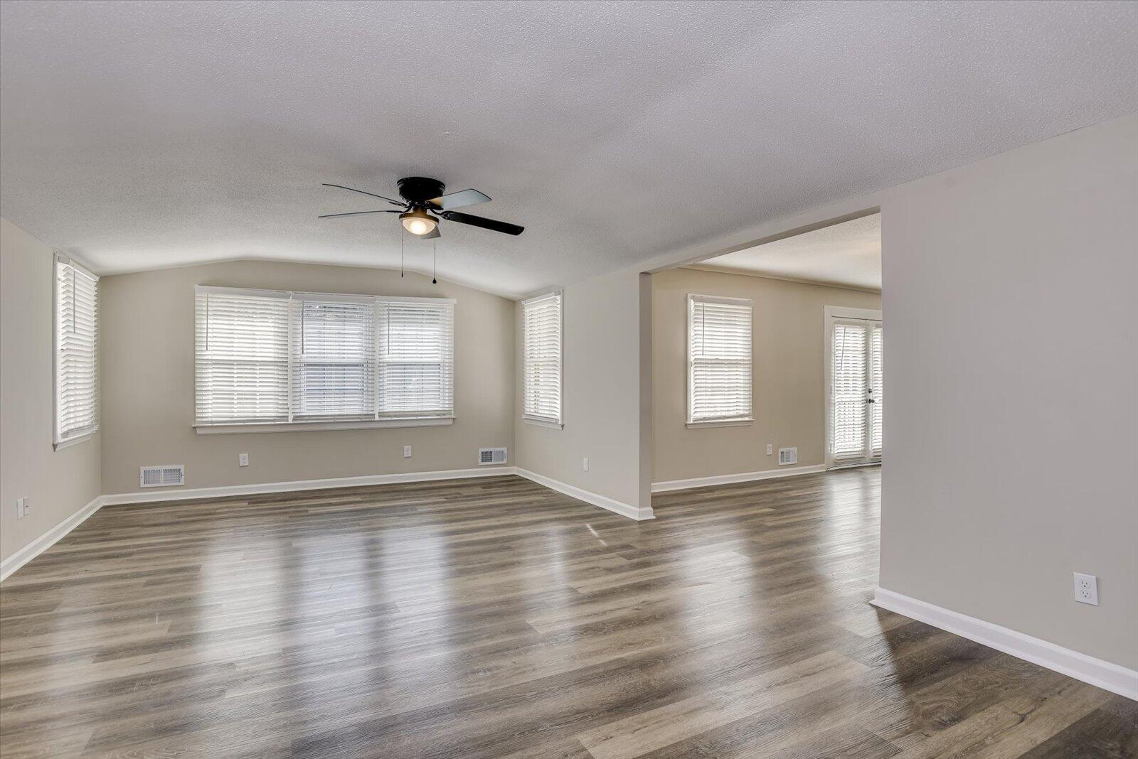 747 Blanchard Road Evans, GA 30809 - Photo 5 of 34 Dining Area