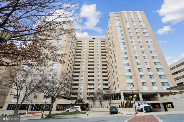 $449,900 | 4601 North Park Avenue, Unit 907G, Chevy Chase, MD 20815