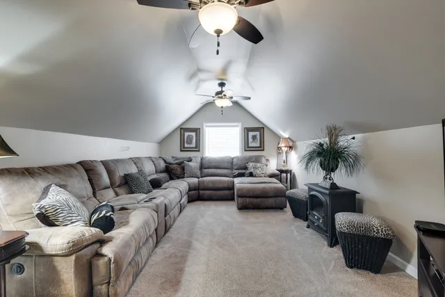 $539,999 | 131 Pin Oaks Lane, Hohenwald, TN 38462