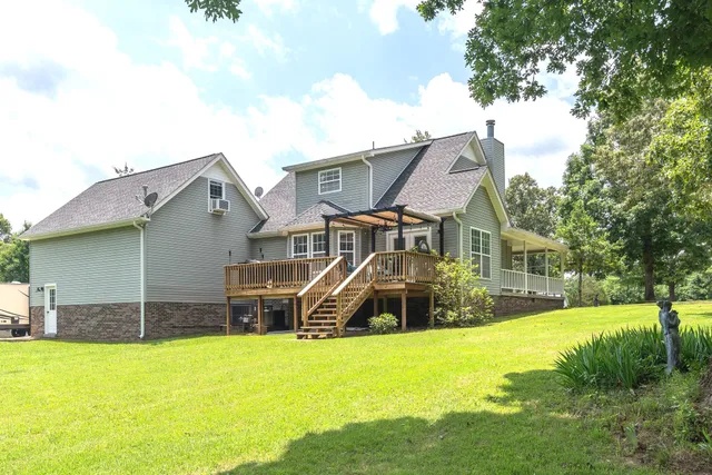 $539,999 | 131 Pin Oaks Lane, Hohenwald, TN 38462