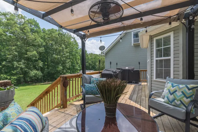 $539,999 | 131 Pin Oaks Lane, Hohenwald, TN 38462