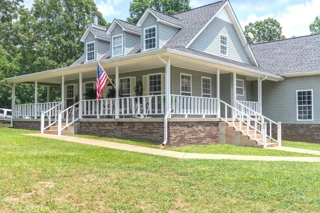 $539,999 | 131 Pin Oaks Lane, Hohenwald, TN 38462