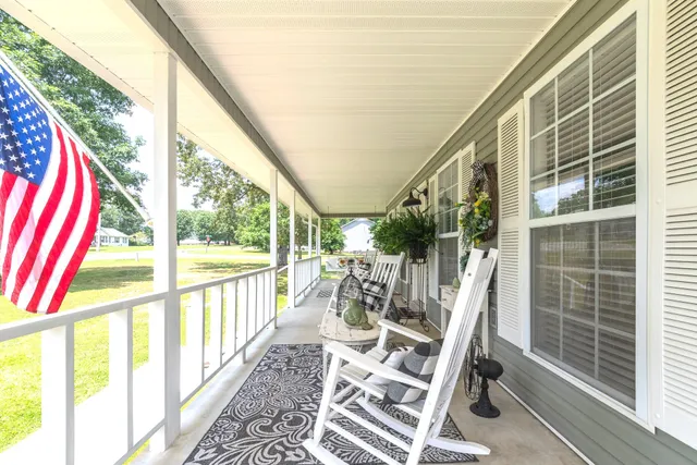 $539,999 | 131 Pin Oaks Lane, Hohenwald, TN 38462