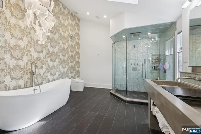 $2,200,000 | 301 Piermont Road, Norwood, NJ 07648