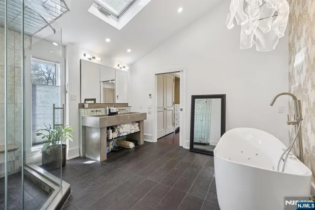 $2,200,000 | 301 Piermont Road, Norwood, NJ 07648