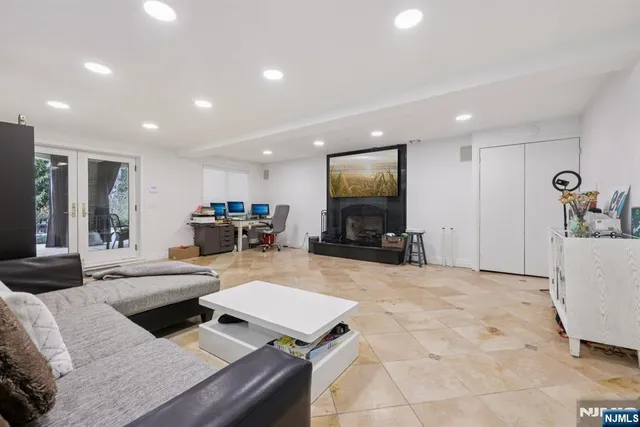 $2,200,000 | 301 Piermont Road, Norwood, NJ 07648