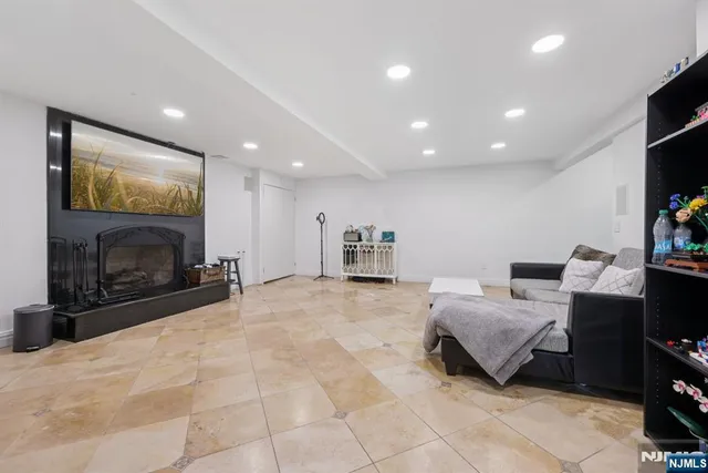 $2,200,000 | 301 Piermont Road, Norwood, NJ 07648