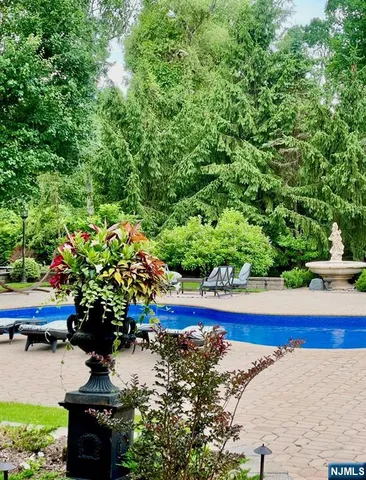 $2,200,000 | 301 Piermont Road, Norwood, NJ 07648