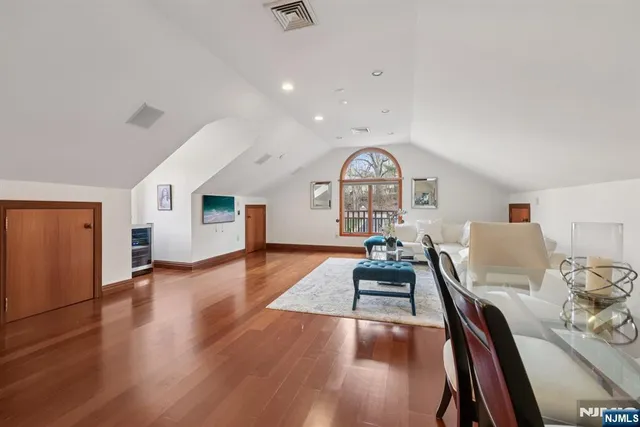 $2,200,000 | 301 Piermont Road, Norwood, NJ 07648