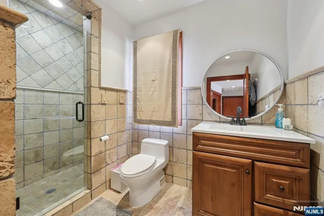 $2,200,000 | 301 Piermont Road, Norwood, NJ 07648