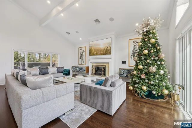 $2,200,000 | 301 Piermont Road, Norwood, NJ 07648