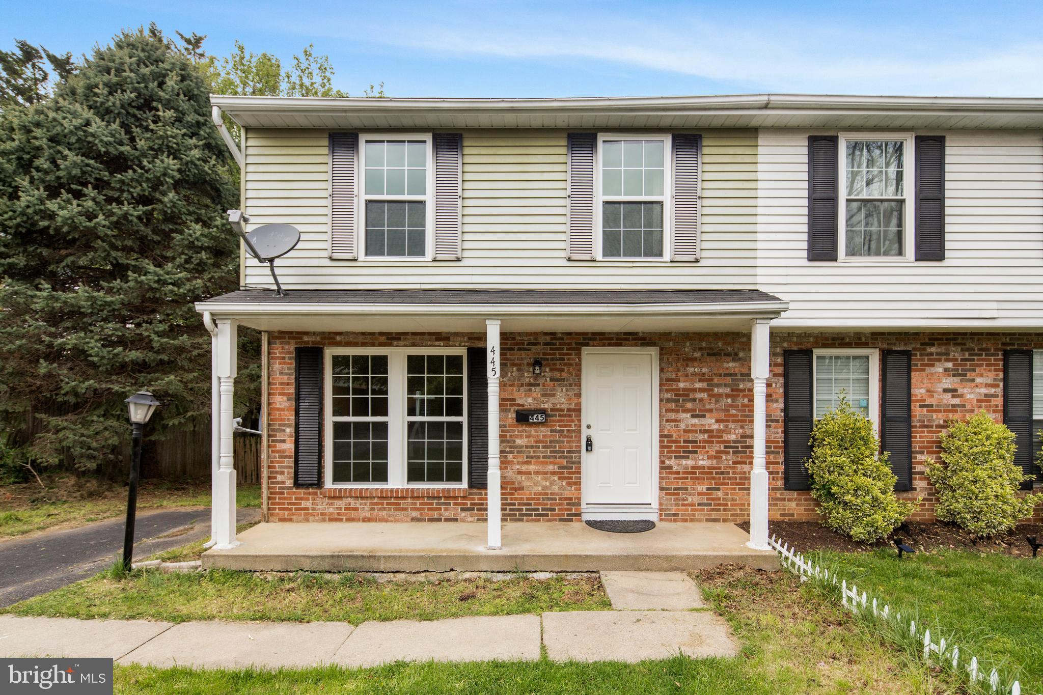 End Unit Townhome in Antietam Village