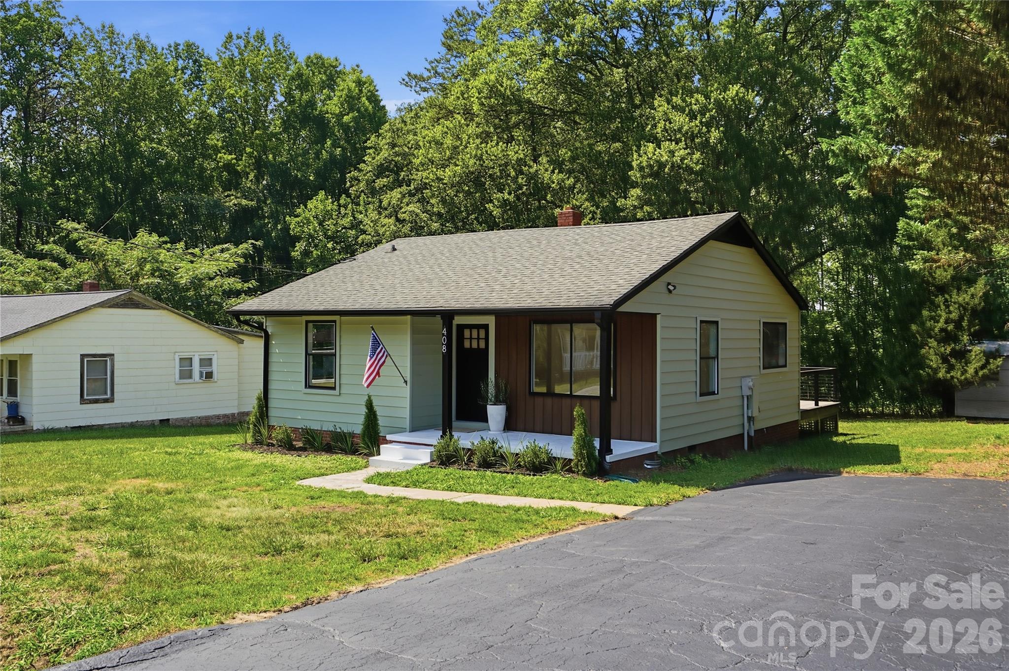 408 Rhyne Street Stanley, NC 28164 - Photo 3 of 44