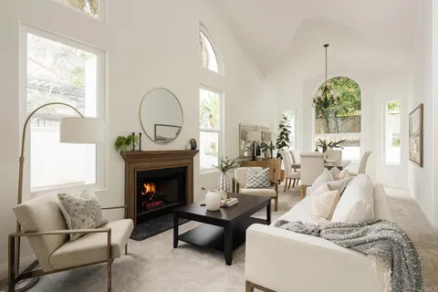 $2,199,000 | 14014 Calle Cardenas, San Diego, CA 92130