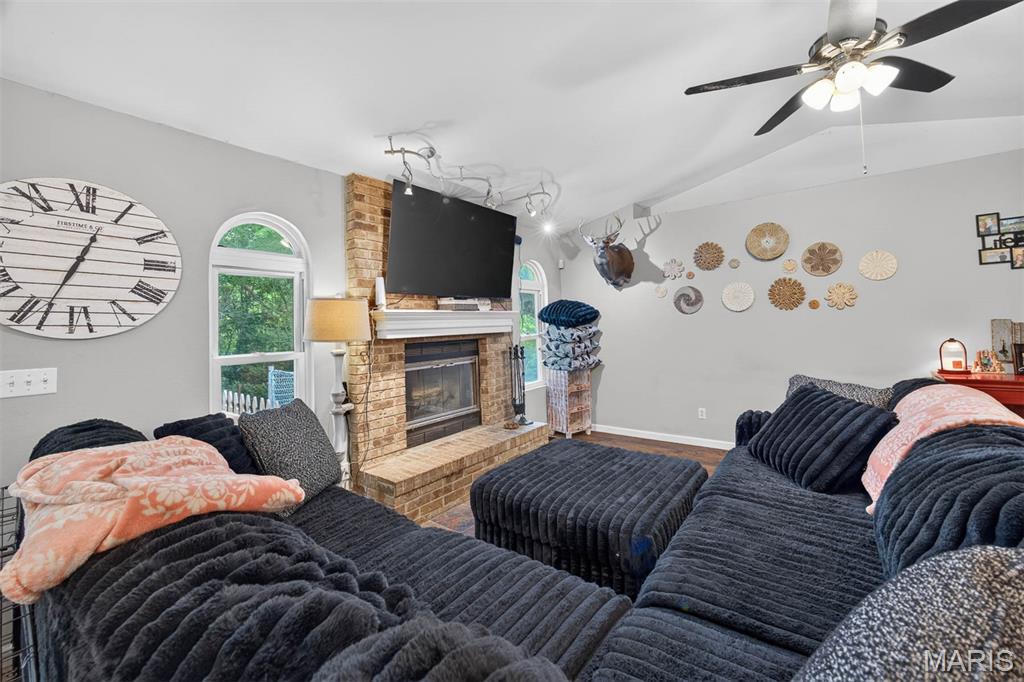 4826 Cedar Spring Drive Highland, IL 62249 - Photo 8 of 54